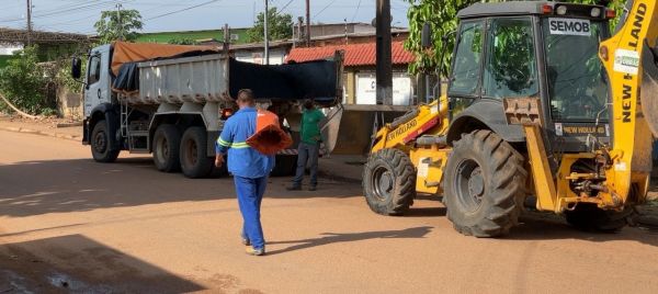Prefeitura continua serviços de tapa-buraco no município