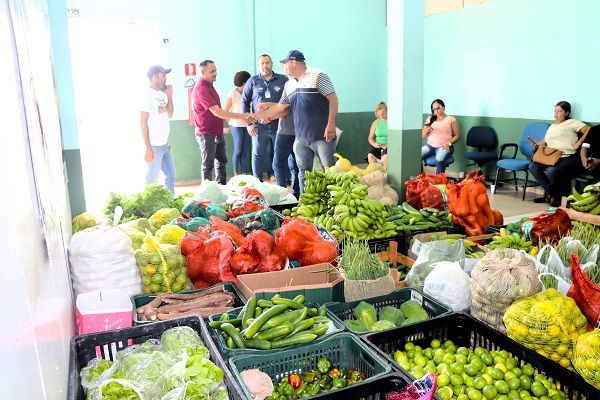 Prefeitura inicia entrega dos alimentos do PAA