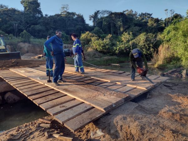 INFRAESTRUTURA: Semob recupera ponte no Rancho Alegre