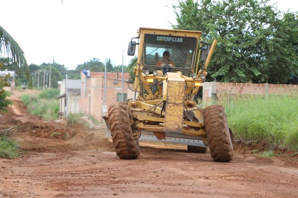 Obras de pavimentação na Av Brasília deram início nesta segunda-feira (10)