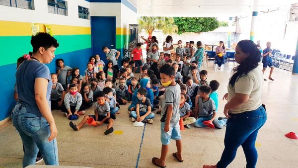 Setor de Endemias realiza ação educativa de combate a malária na Escola Flor do Palheiral