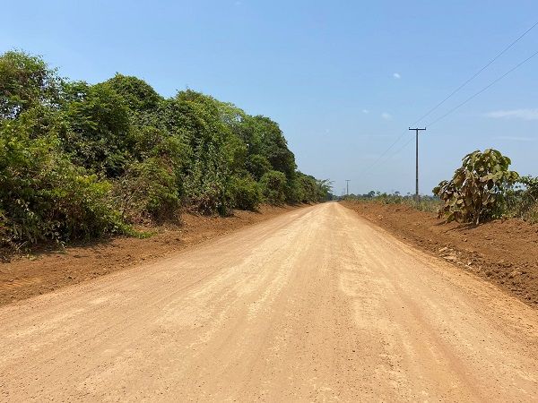 Prefeitura recupera estradas vicinais e beneficia comunidades do Distrito de Triunfo