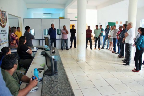 Prefeito Chico Pernambuco promove primeira reunião de sua gestão com servidores municipais