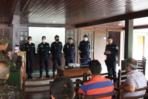 Prefeitura participa de solenidade de apresentação do Projeto Polícia Militar Mirim nas escolas