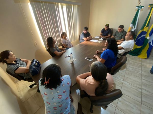 Prefeito se reúne com a equipe de Saúde Bucal do município para tratar de demandas da categoria