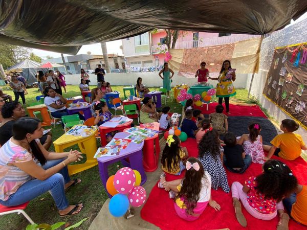 Pré Escola Municipal Vovó Ginoca realiza &#039;Café Literário em Família’&#039; 