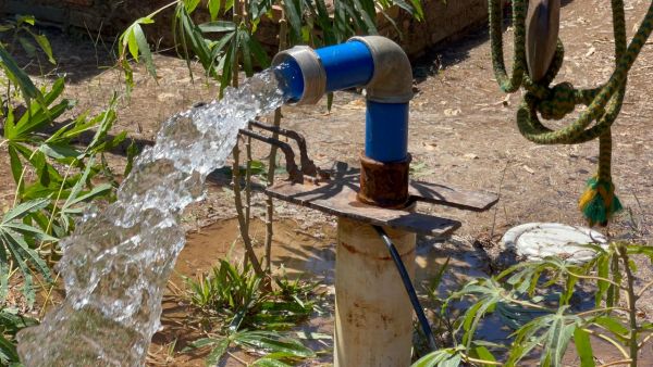 BAIRRO PALHEIRAL: Poço de Água no Beco da Alegria será reativado