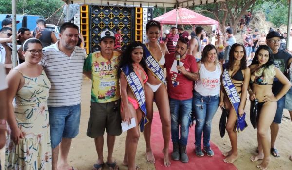 CULTURA: Prefeito em exercício Toninho Cerejeiras prestigia Concurso Garota Verão Ilha Verde